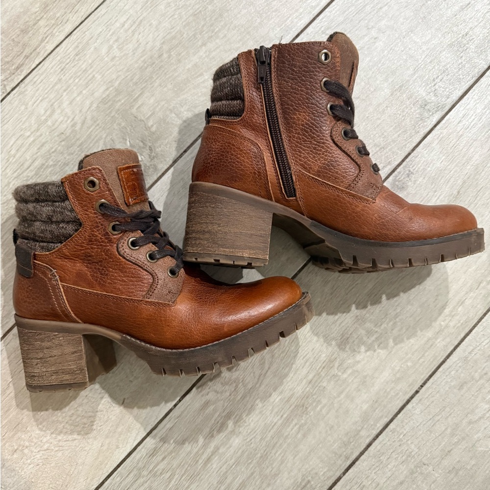 Women's Brown Heeled leather Boots with Knit Cuff